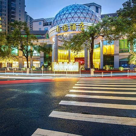 Guangzhou Nan Guo Hotel Екстериор снимка