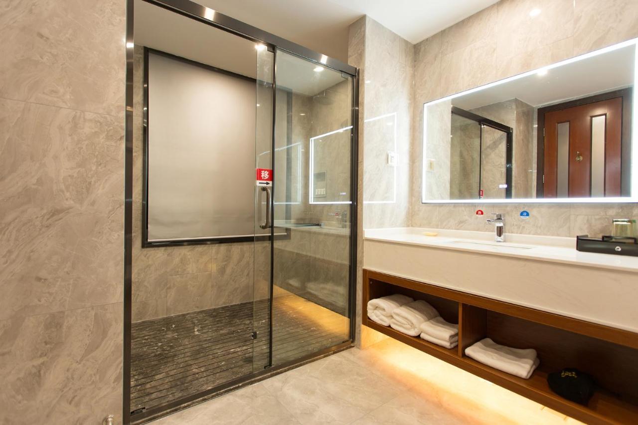 Guangzhou Nan Guo Hotel Екстериор снимка