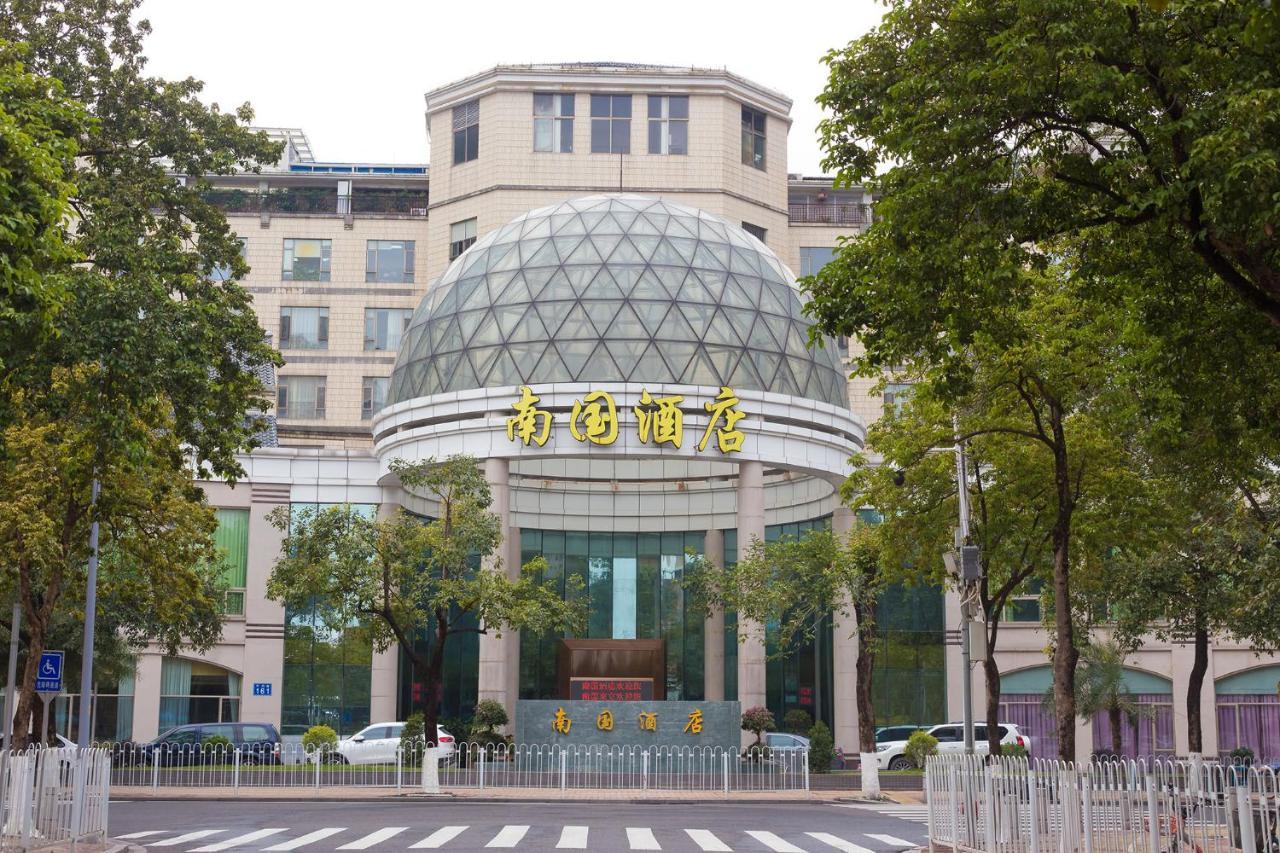 Guangzhou Nan Guo Hotel Екстериор снимка