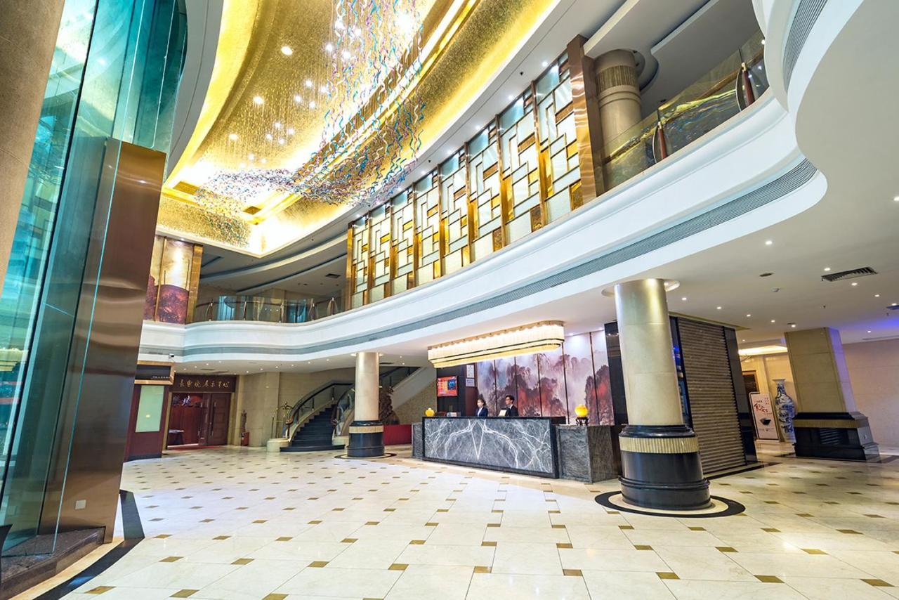 Guangzhou Nan Guo Hotel Екстериор снимка