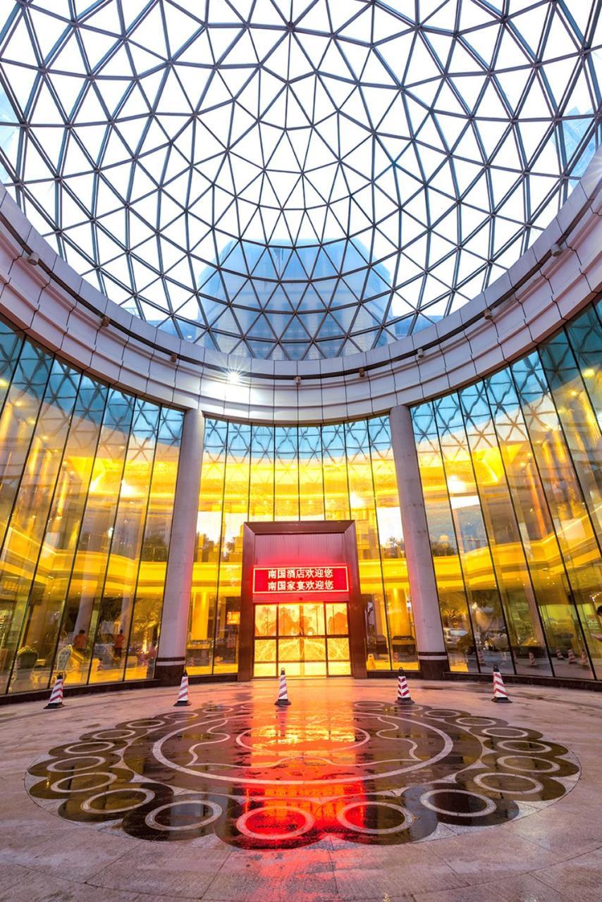 Guangzhou Nan Guo Hotel Екстериор снимка
