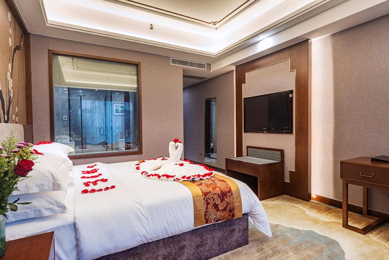 Guangzhou Nan Guo Hotel Екстериор снимка
